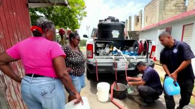 Water Crisis Leaves Hundreds of Thousands without Access in Puerto Rico